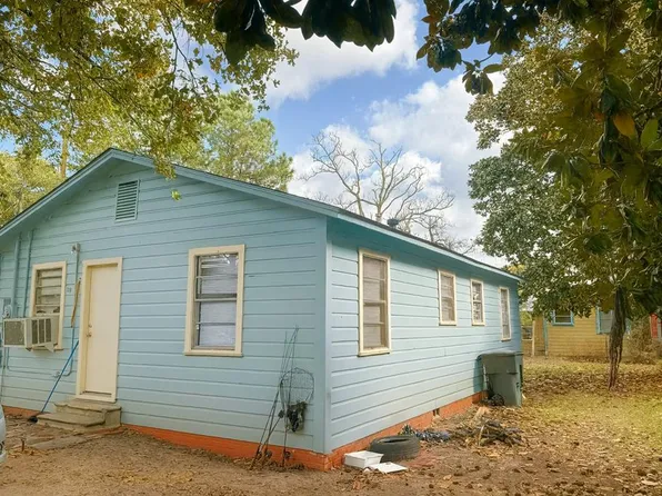 2107 Fussell St, Nacogdoches, TX 75964