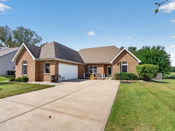 185 Fairway Dr, Essex, IL 60935