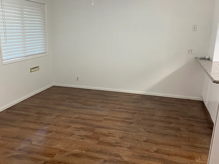 12413 Tigrina Ave — Photo 5