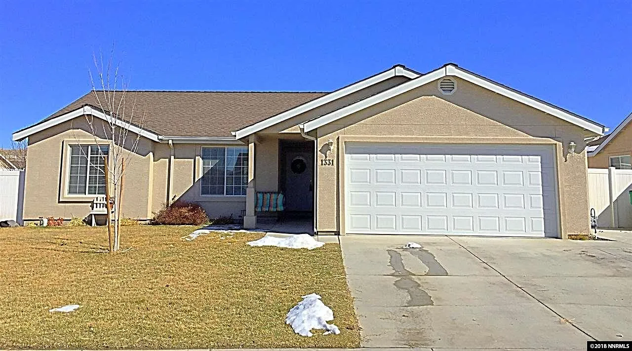 1331 White Bluffs Cir photo 1