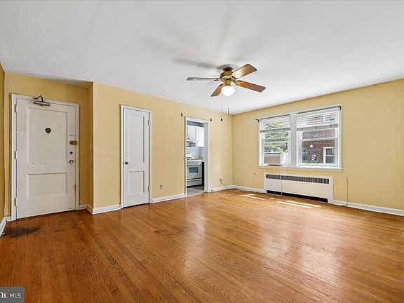 4th image of 2301 41st St NW APT 302