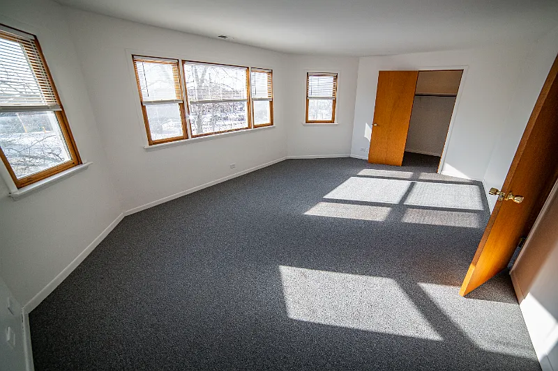 Building Photo - 2336 W 122nd St #1