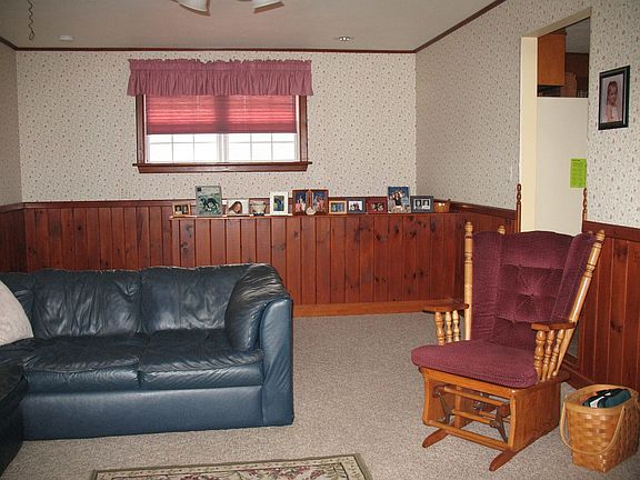 Large, comfortable living room