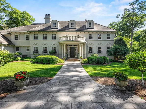 565 Illinois Ave, Green Lake, WI 54941