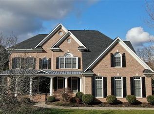 2301 Highland Forest Dr, Waxhaw, NC 28173