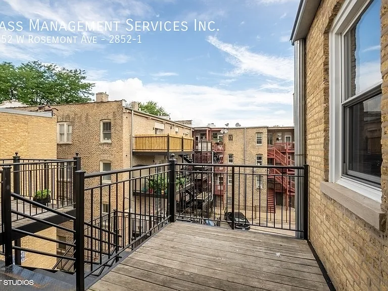 2852 W Rosemont Ave #1 — Photo 11