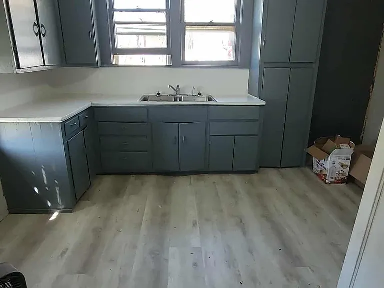 201 E Walnut Ave — Photo 1