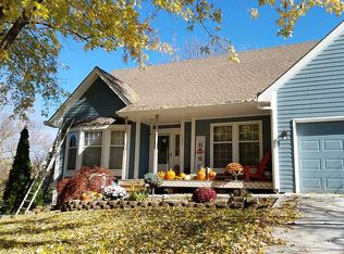 1533 Ridgeway Dr, Liberty, MO 64068