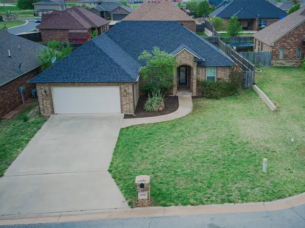 1430 Limestone Way, Elgin, OK 73538