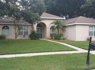 2210 Lodgeview Way, Valrico, FL 33596