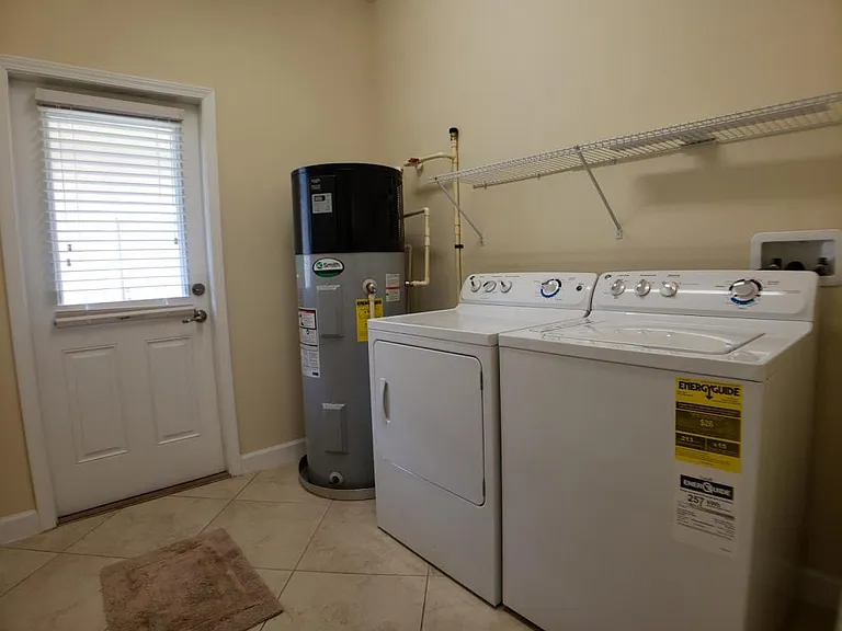 7449 Ella Ln — Photo 10