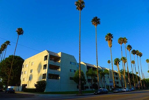 1st image of 13131 Moorpark St APT 412