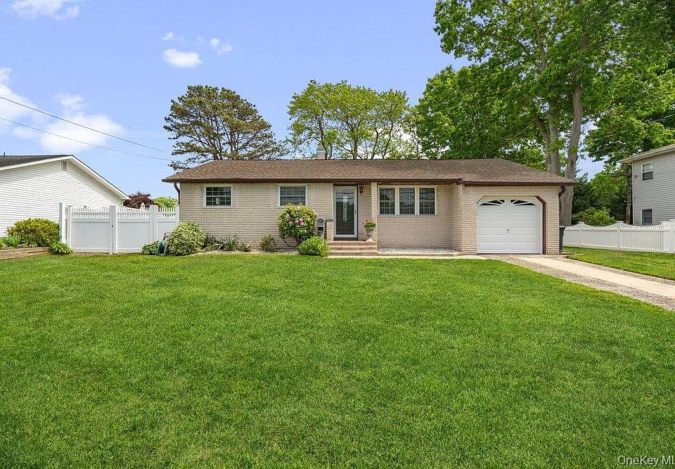 1st image of 173 Loop Drive