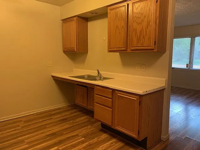 2920 Merrill St — Photo 11
