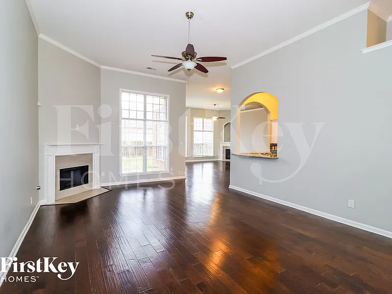 1651 S Frence Creek Cv — Photo 3