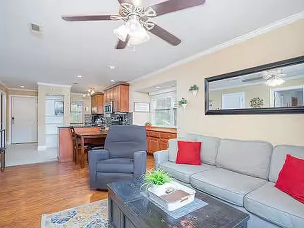 19 Gold Finch Dr, Branson, MO 65616