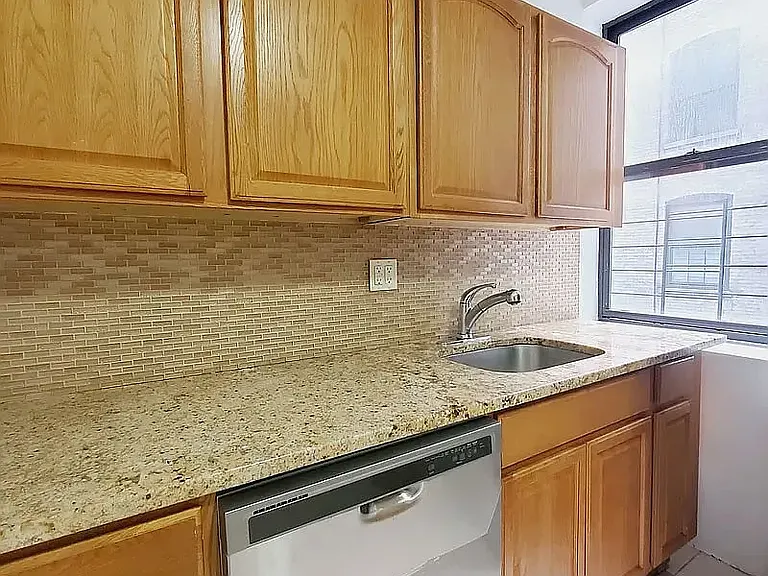 601 W 140th St #43 — Photo 3