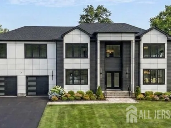 11 Williams Rd, Kendall Park, NJ 08824