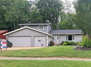 1023 Fireside Dr, Brunswick, OH