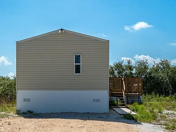 4th image of 1124 San Antonio St