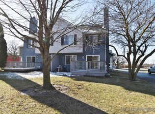 208 Maple St APT C, Sugar Grove, IL 60554