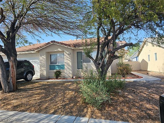 2nd image of 2112 Hollow Oak Ave