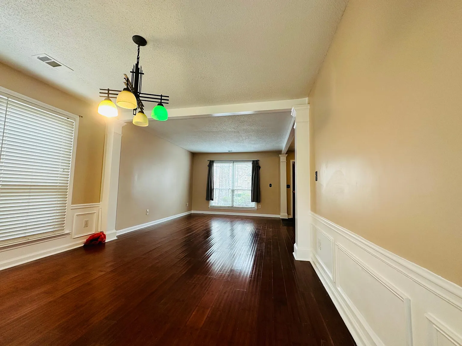 3 bed, 2192 sqft, $2,250 — Photo 4