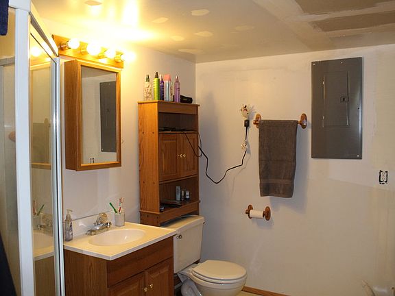 4th image of 163 Valley West Dr