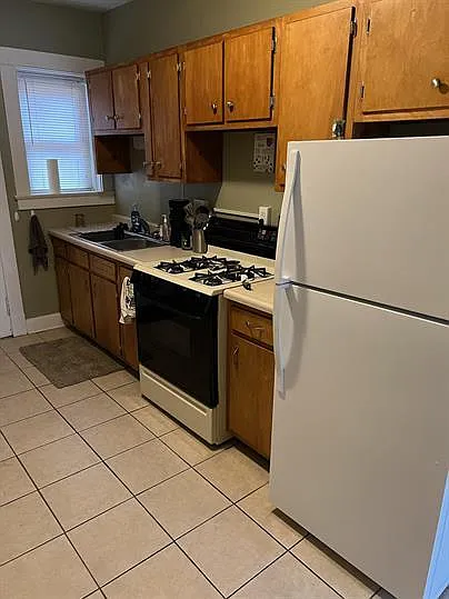 725 Bryson Street — Photo 4