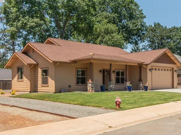 220 Fairway Dr, Weaverville, CA 96093