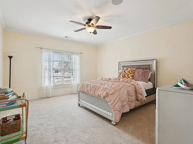 343 Summer Garden Dr — Photo 60