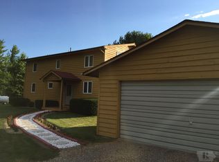 2276 Rolling Meadows Rd, Fairfield, IA 52556