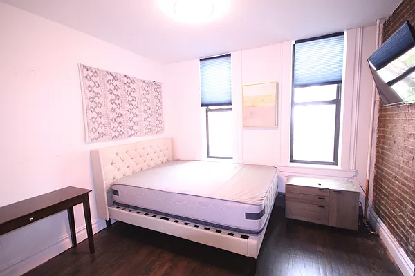 Rented by Compass | media 38