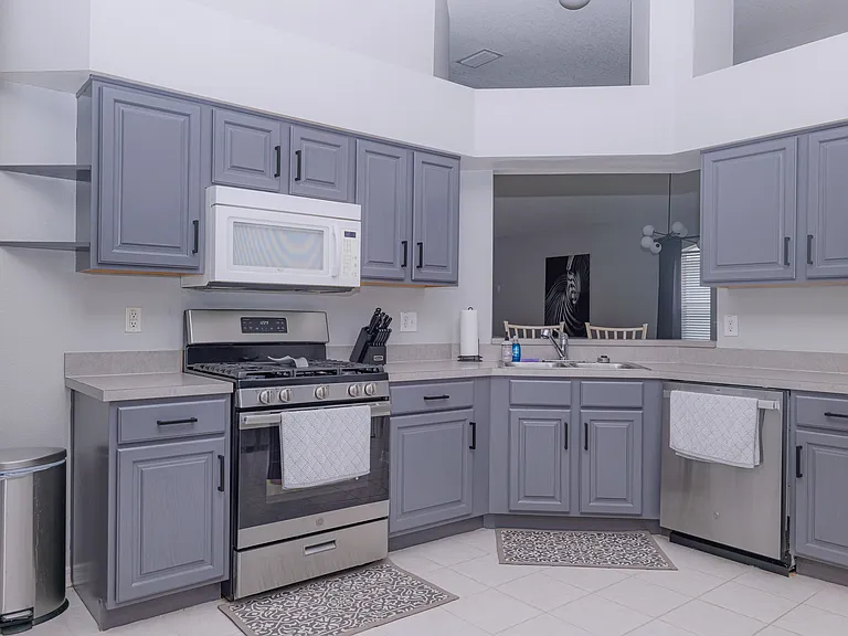 1637 Maximilian Dr — Photo 13