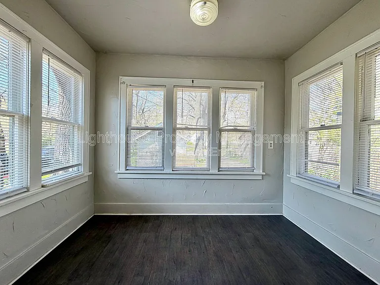 232 E Lincoln Ave — Photo 11