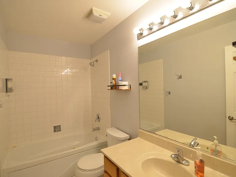 4851 N Pulaski Rd — Photo 10