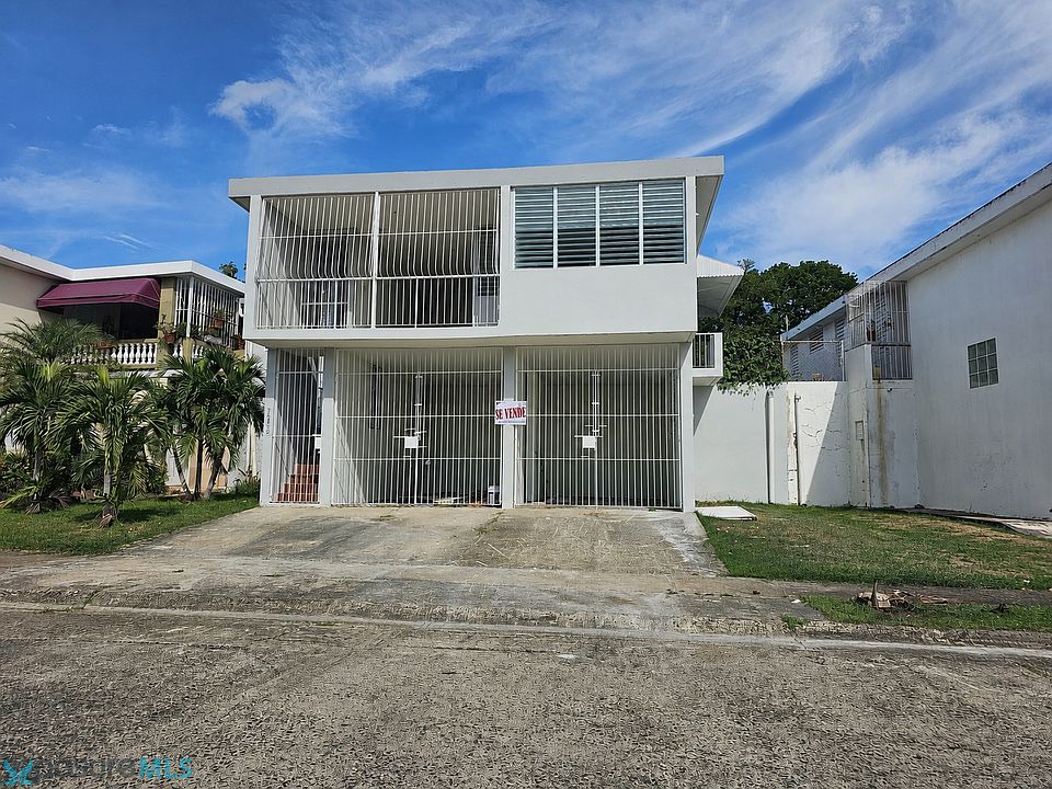 1st image of Calle 11