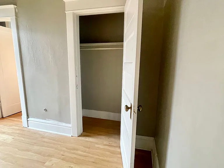 106 S Cedar St — Photo 32