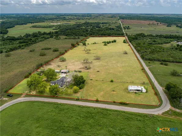 1624 Immenhauser Rd, Yoakum, TX 77995