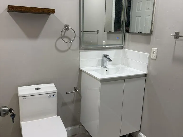 2810 Riverside Dr #201-4 — Photo 9