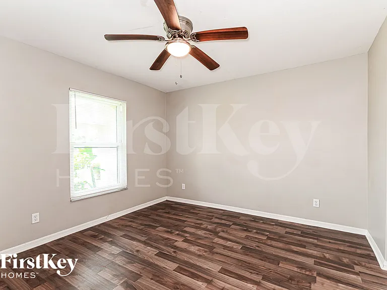 17420 Duquesne Rd — Photo 15