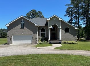 558 Seaford Ln, Mathews, VA 23109