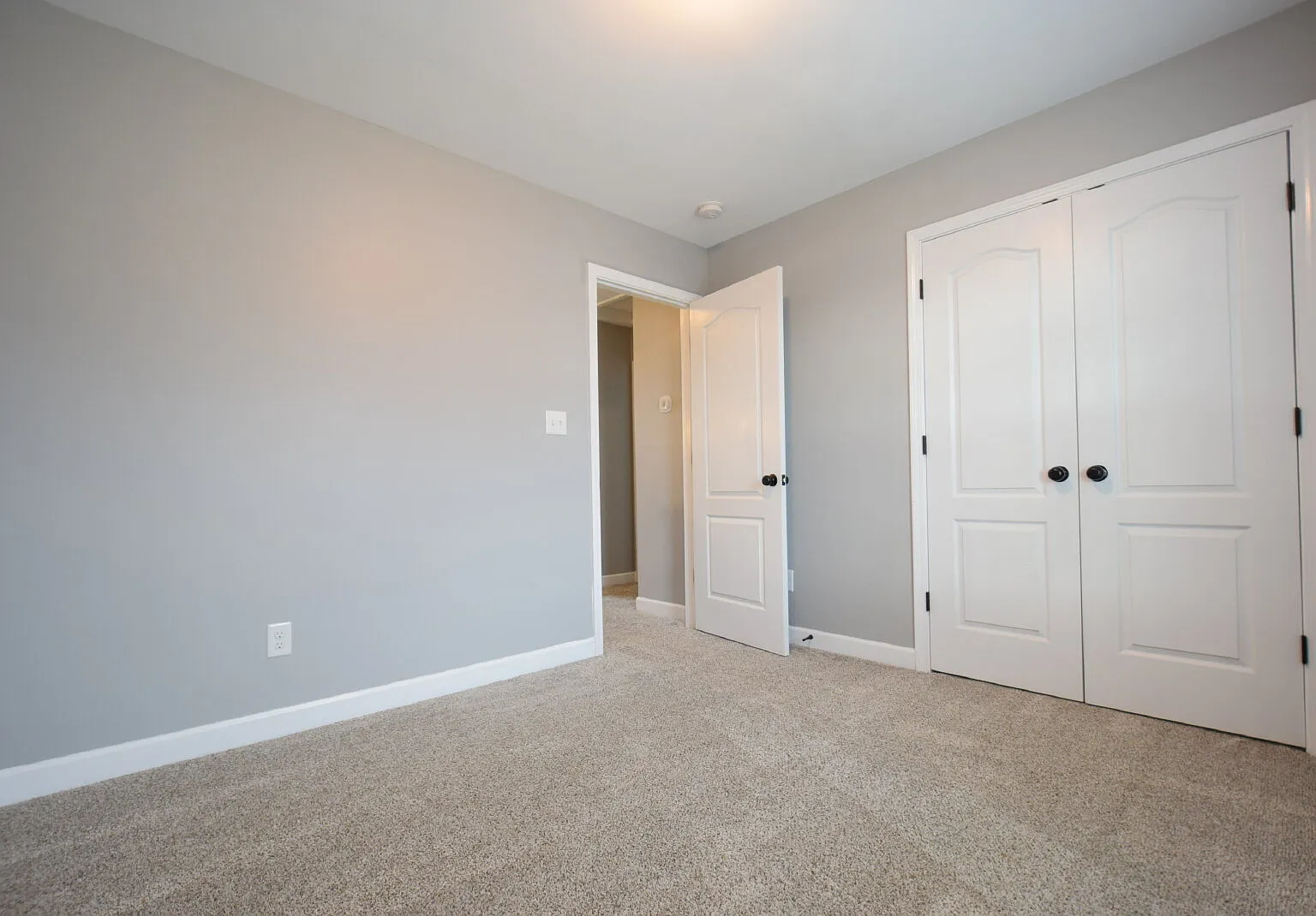 3 bed, 2.5 bath, 1802 sqft, $1,800 — Photo 3