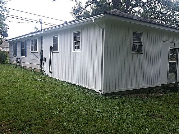 3rd image of 2214 E Reelfoot Ave