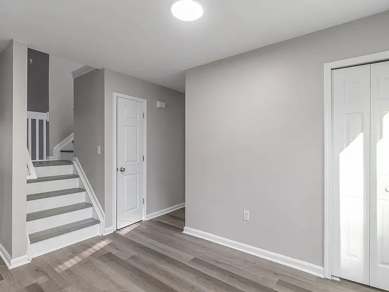 7819 Petrea Ln — Photo 19