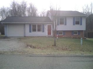 62193 Forestview Dr, Cambridge, OH 43725