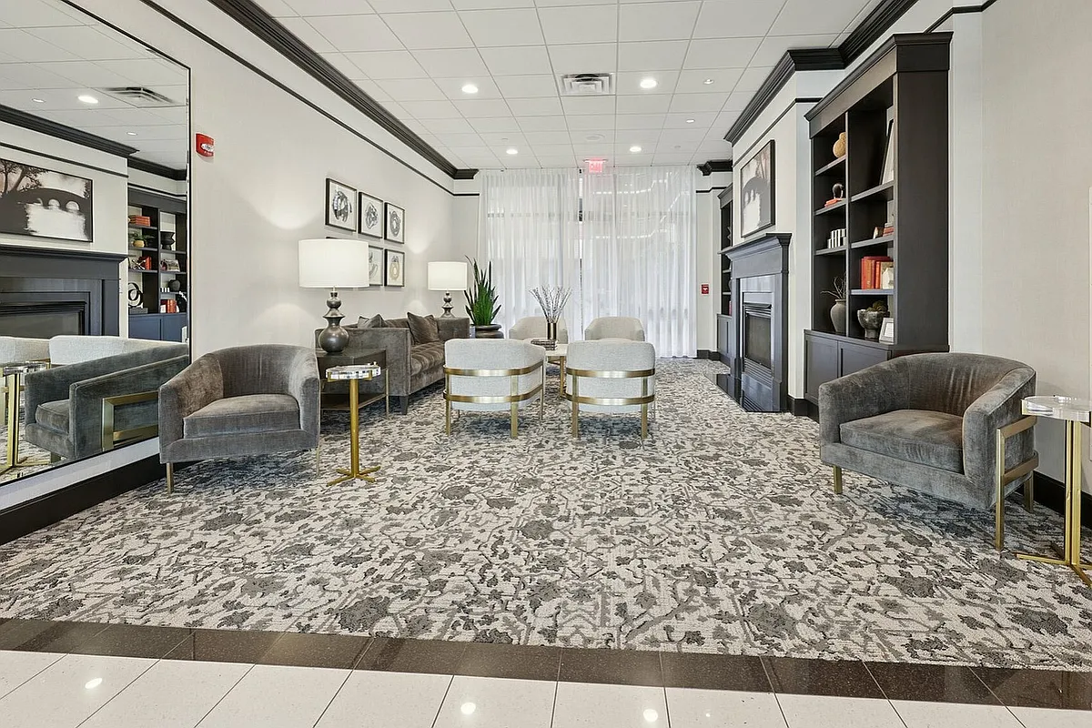 Lobby - Virginia Square Plaza