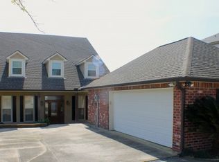 9396 False River Rd, New Roads, LA 70760