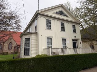 63 Poplar St Unit 3, Newport, RI 02840