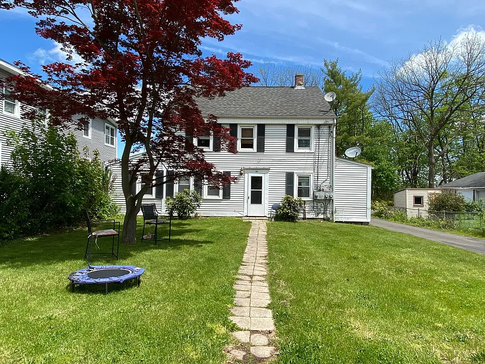 84 Mill Street - Red Pod